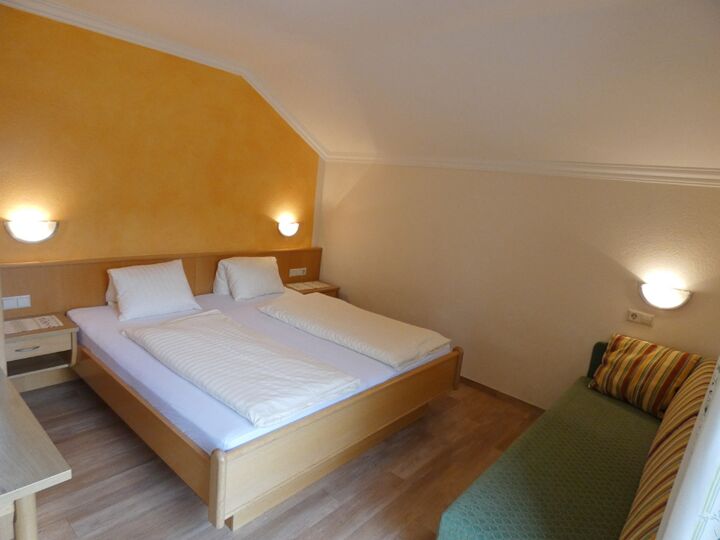Apartment Eselstein, cozy bedroom at the Oberfuchs